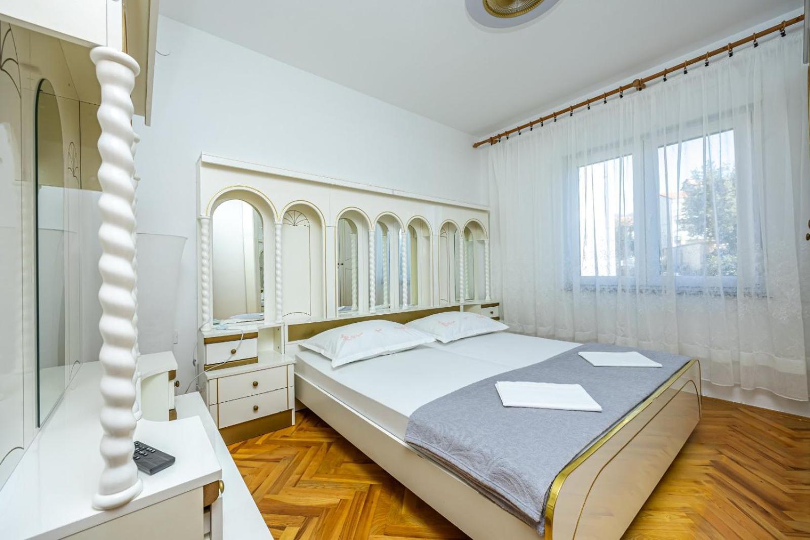 Apartment Sandro Цриквеница Экстерьер фото